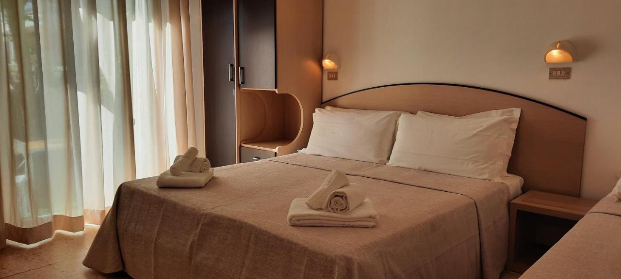 B&B Hotel Serenita Белариа-Игеа Марина Екстериор снимка