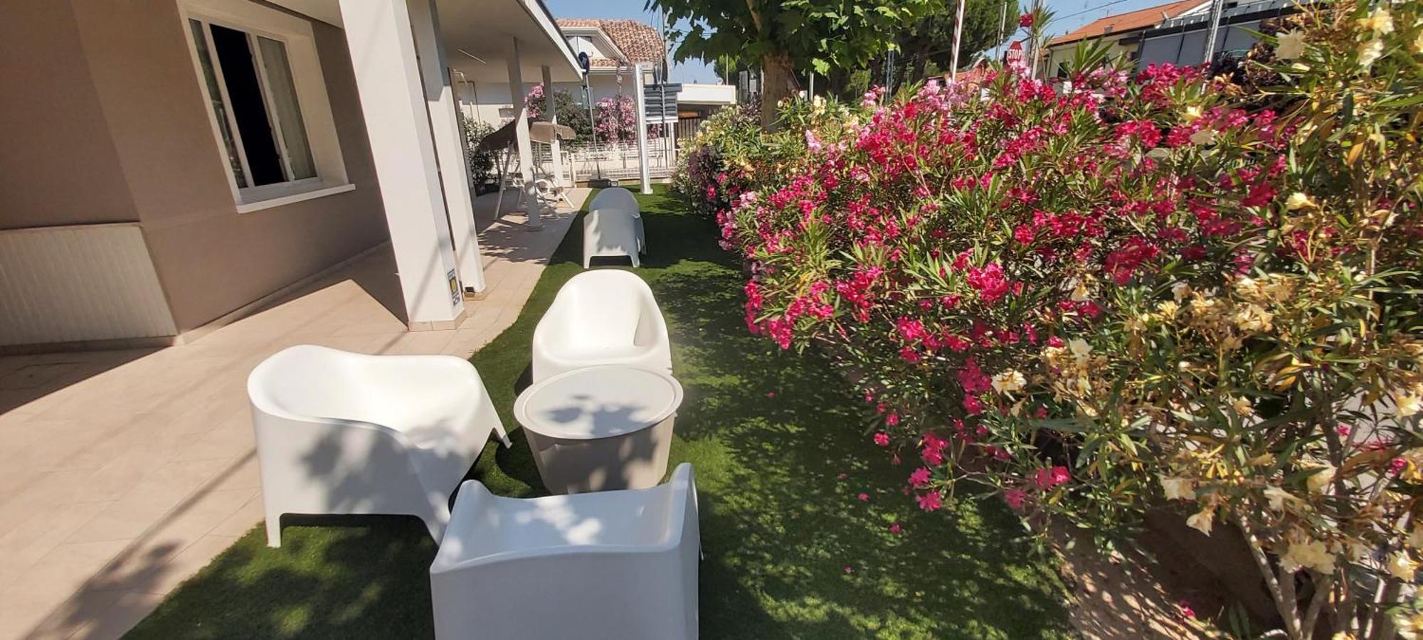 B&B Hotel Serenita Белариа-Игеа Марина Екстериор снимка