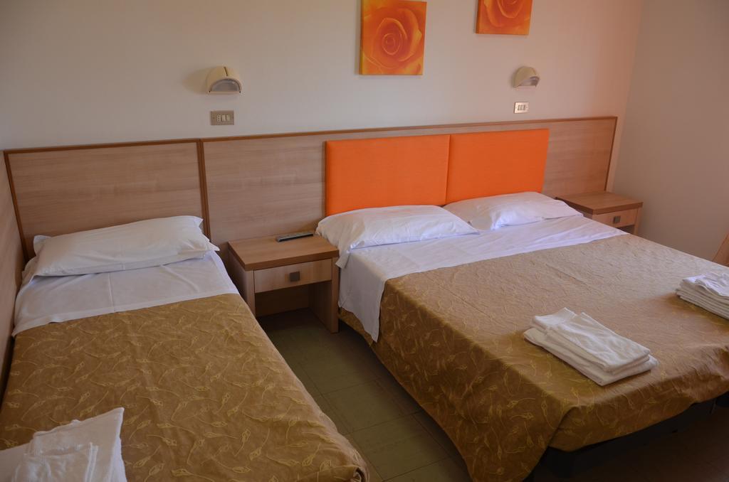 B&B Hotel Serenita Белариа-Игеа Марина Екстериор снимка